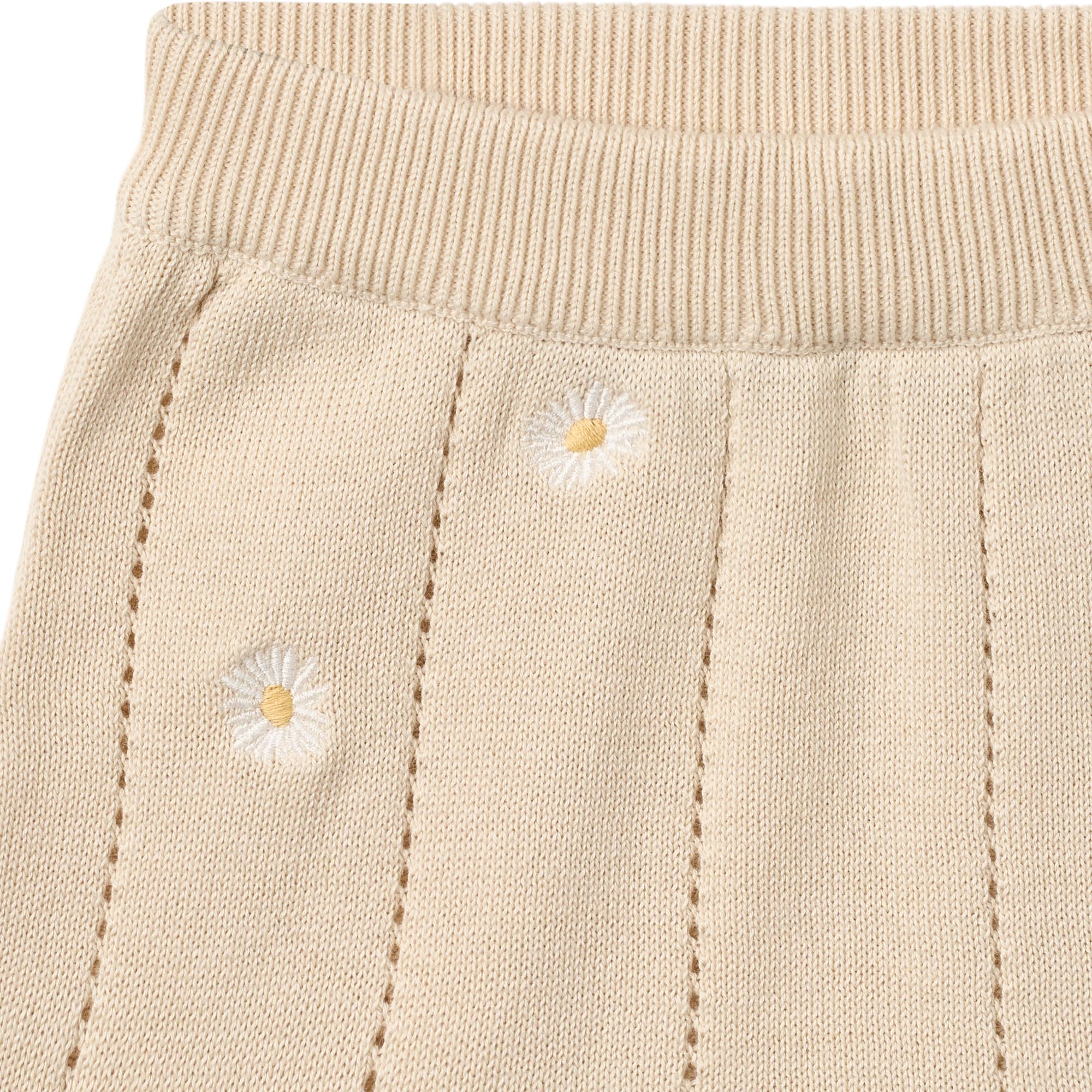 wheat gebreid broekje beige met madeliefjes