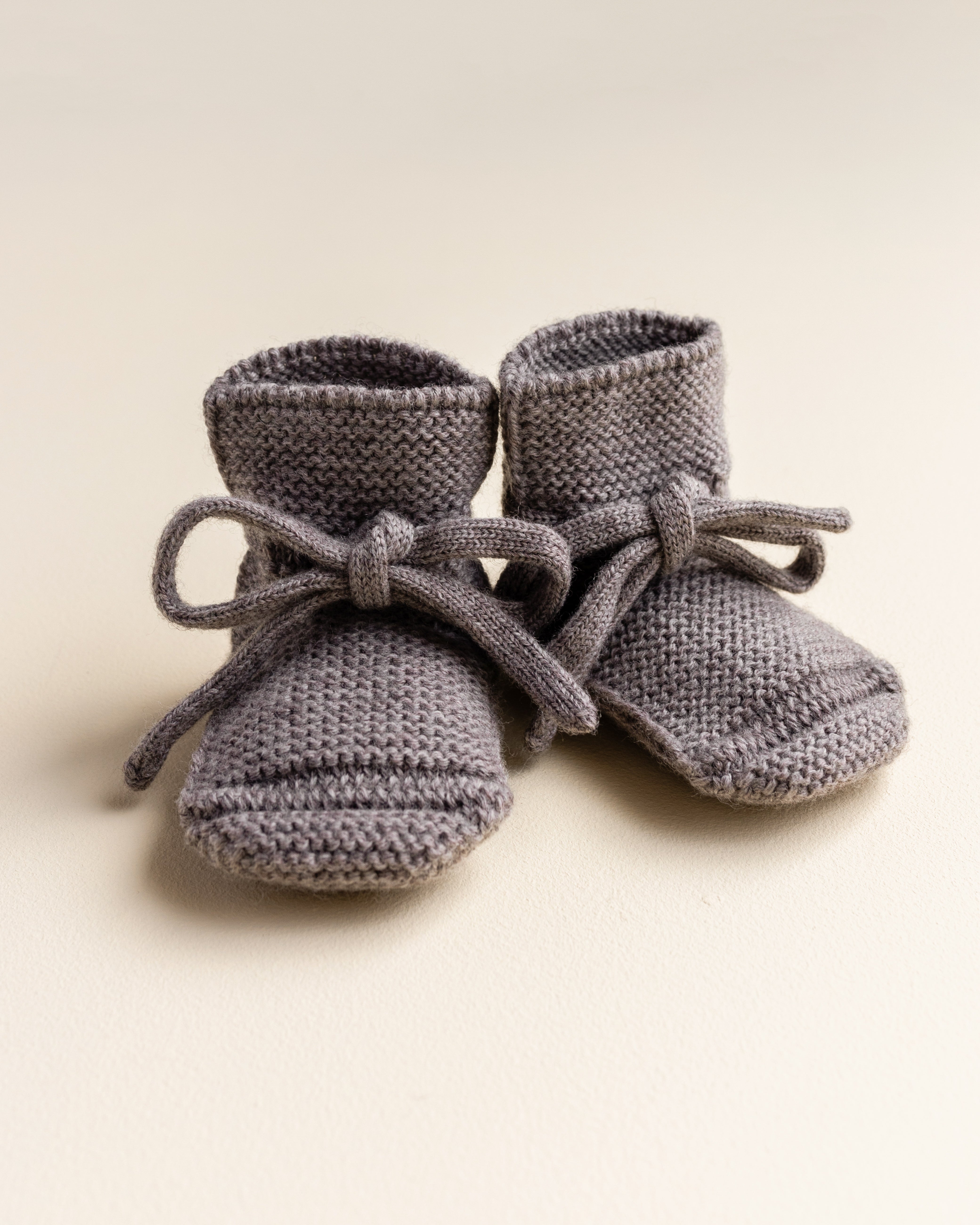 Hvid Booties - Wollen Babyslofjes - Nichi Baby Store