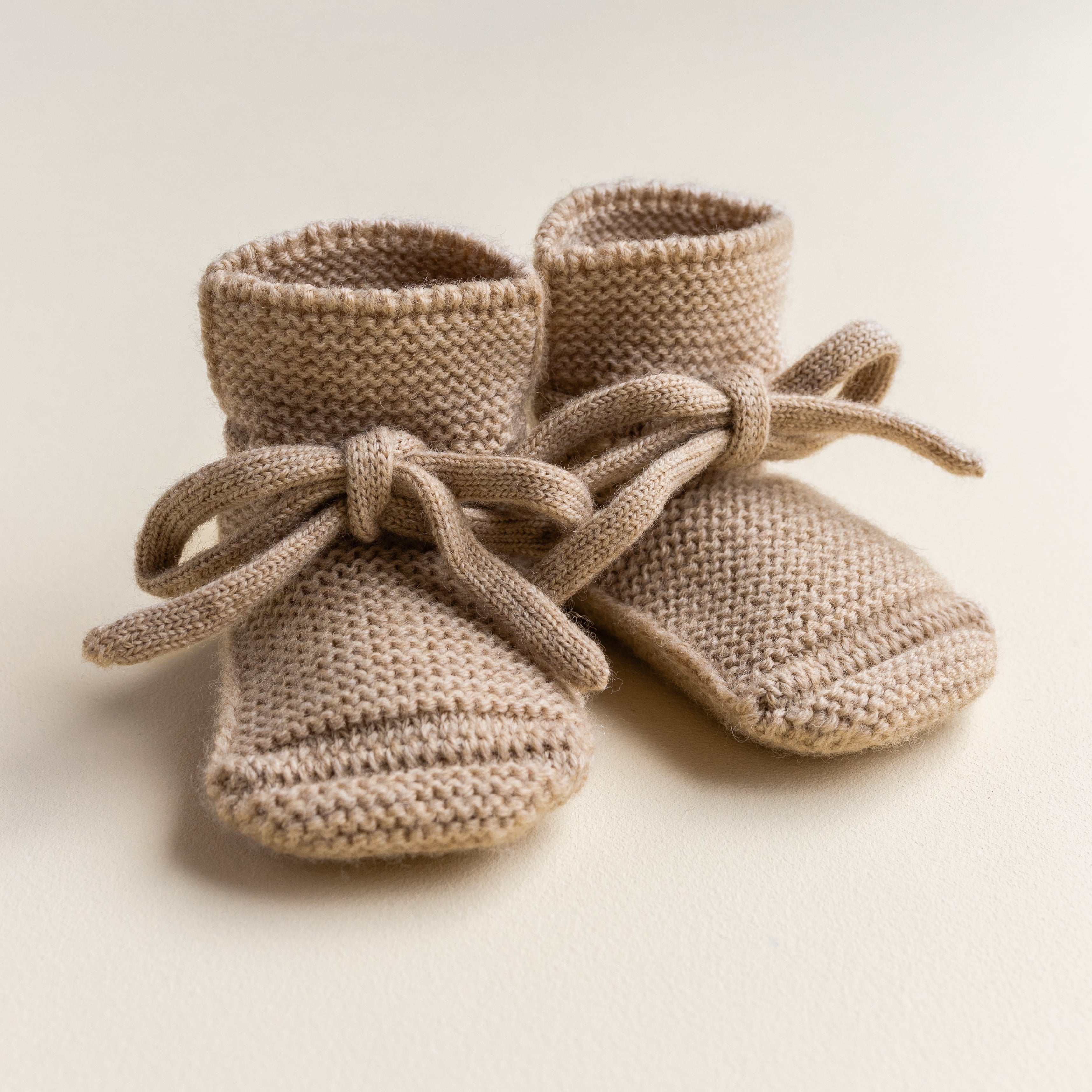 Hvid Booties - Wollen Babyslofjes - Nichi Baby Store