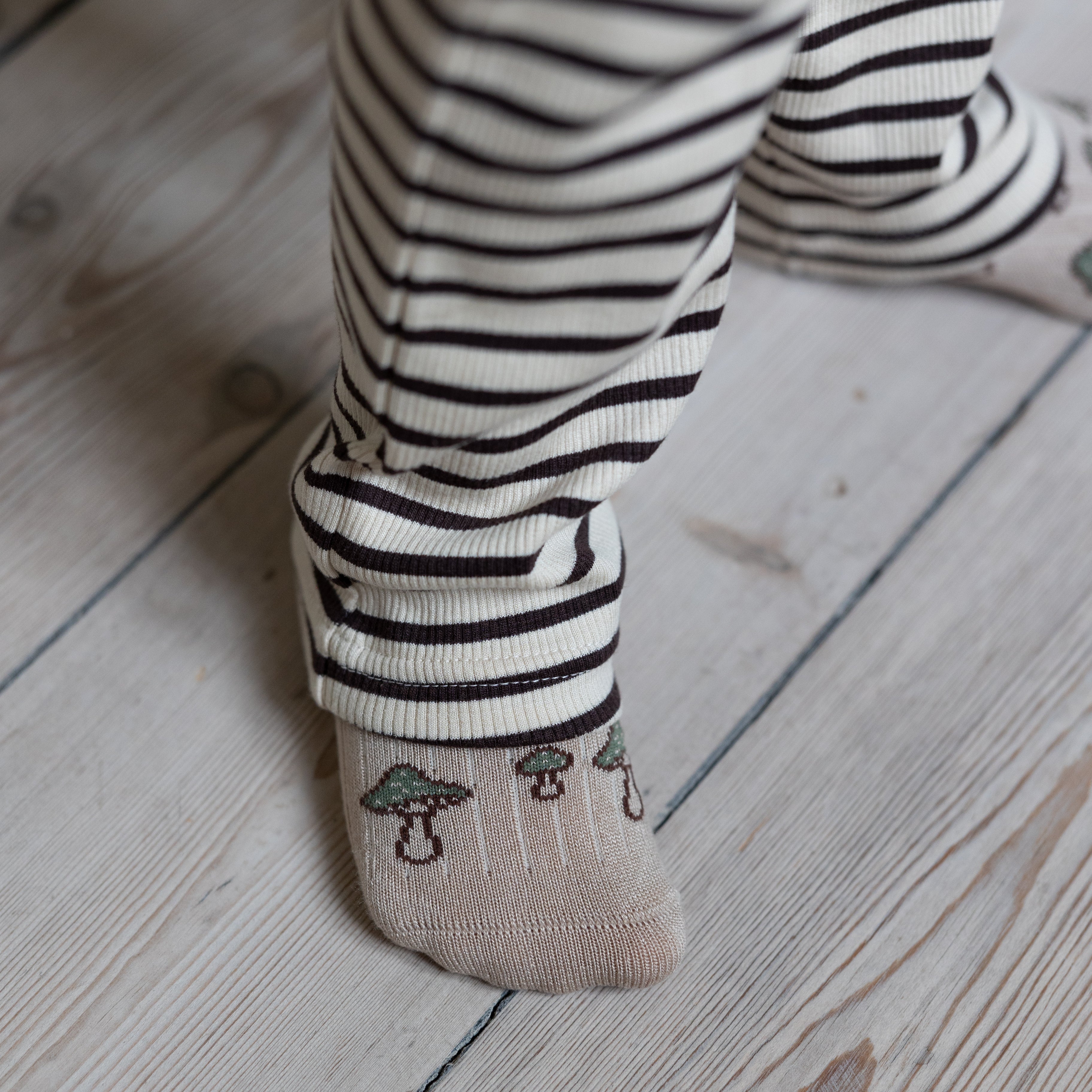 petit piao legging streepjes bruin
