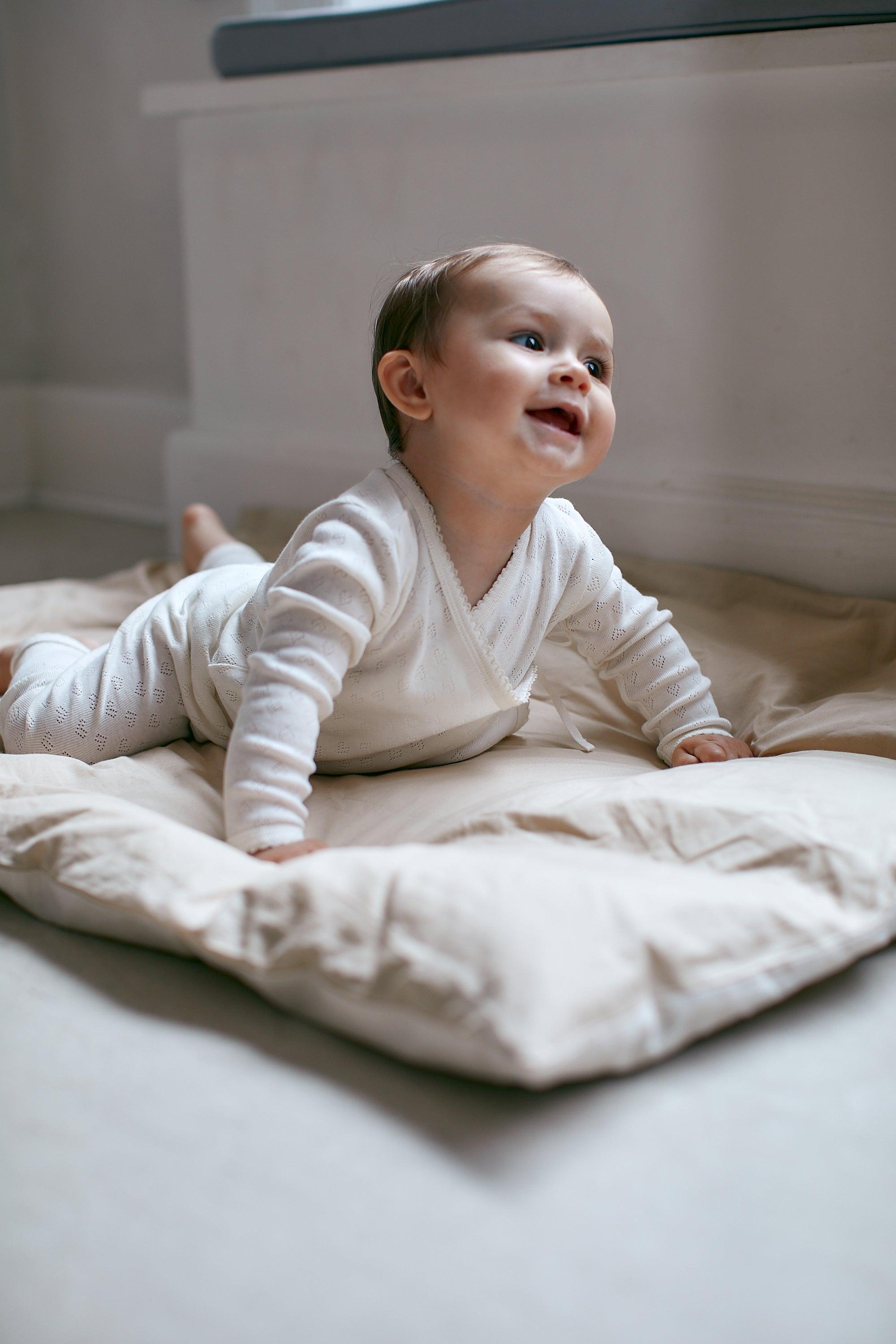 Copenhagen Colors Pointelle Heart Overslagromper - Nichi Baby Store