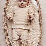 baje studio gebreide lexy trui en izaia broek beige