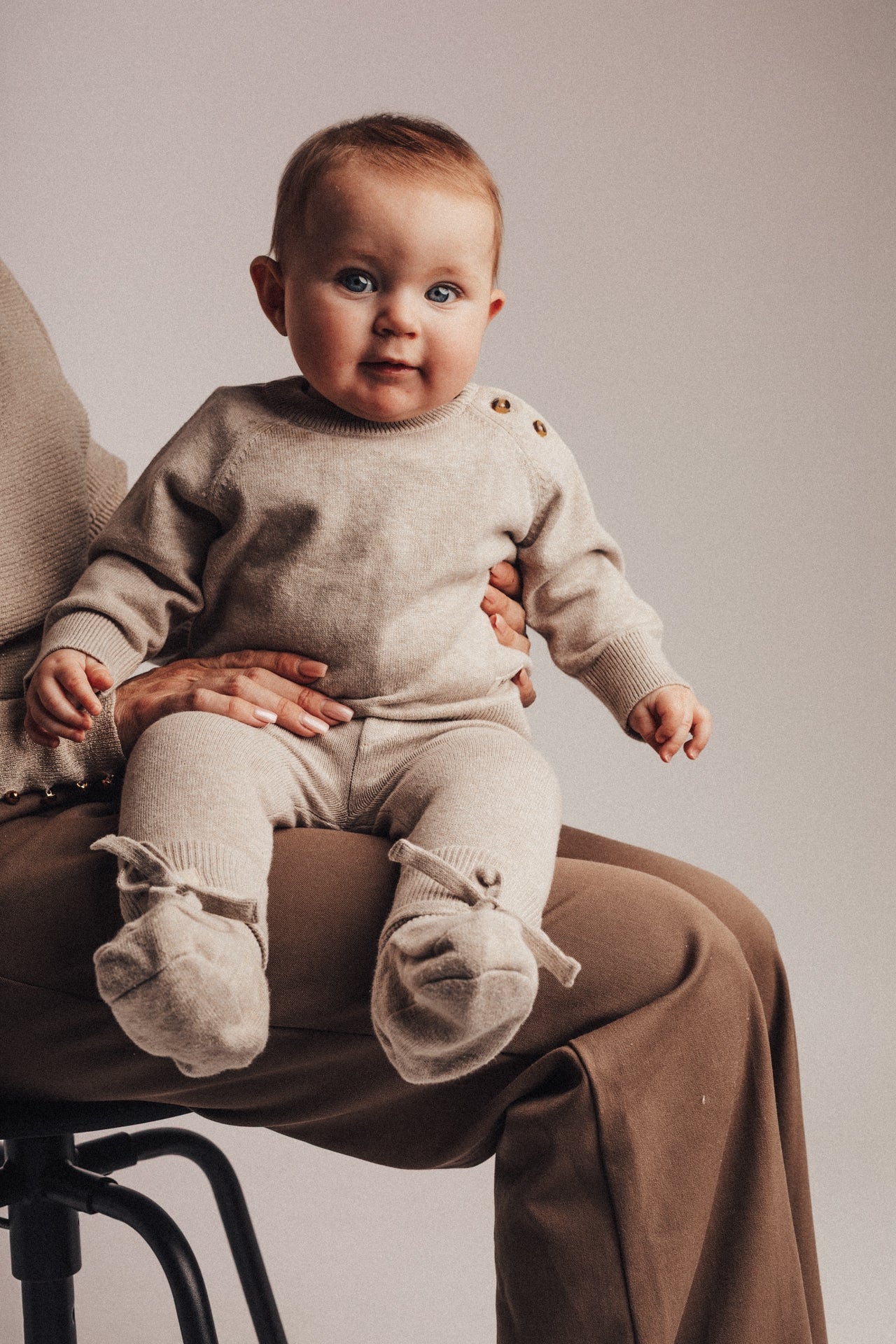baje studio gebreide trui beige oto