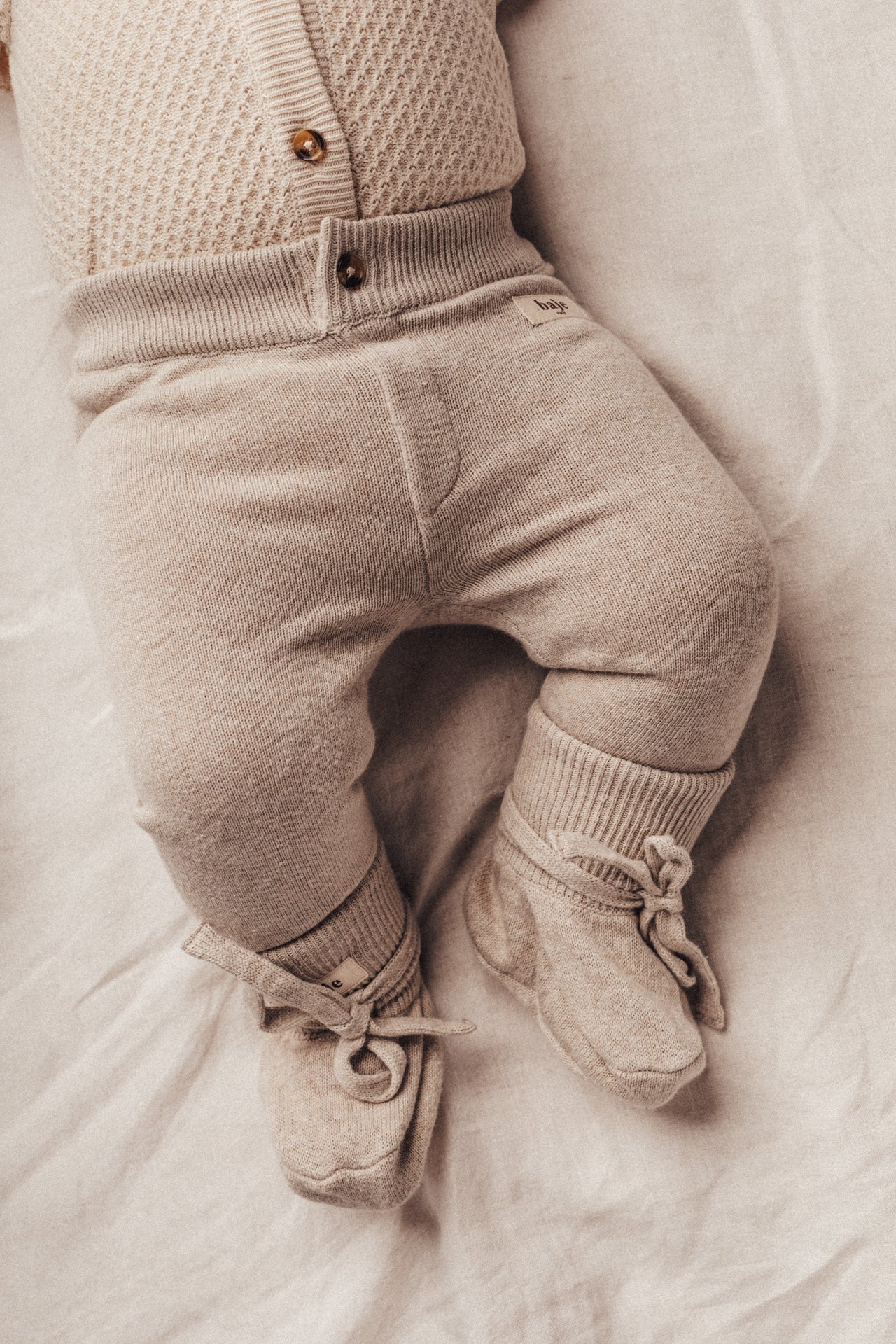 baje studio valero gebreide broek jongens en meisjes beige
